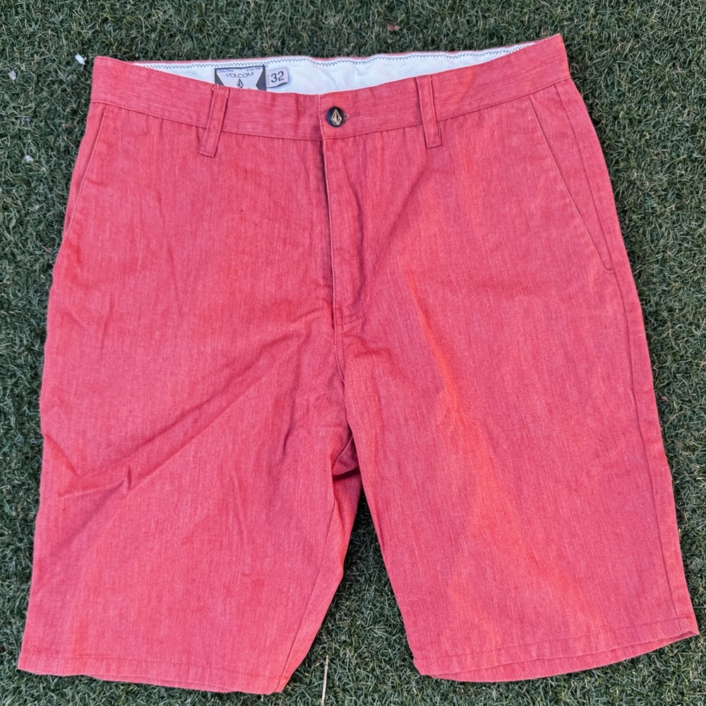 Volcom Shorts Men's 32 Red Burmuda Chino 10.5 Inseam Pockets Breathable